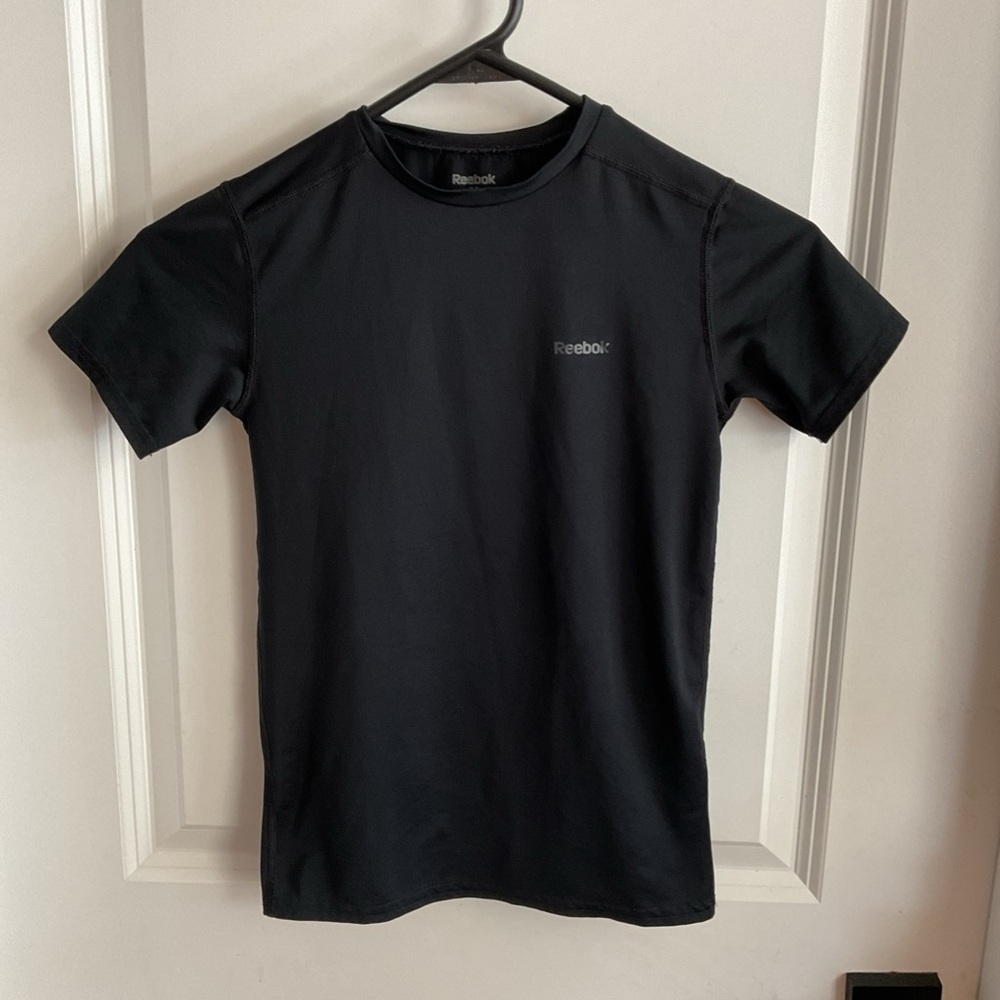 Reebok Play - Short Sleeve Crewneck Shirt - Black - Boys Size Medium 10-12